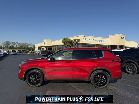 Used 2023 Mitsubishi Outlander SE Black Edition image 26