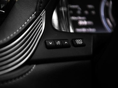 Used 2023 Lexus LS 500h AWD w/ Luxury Package image 34