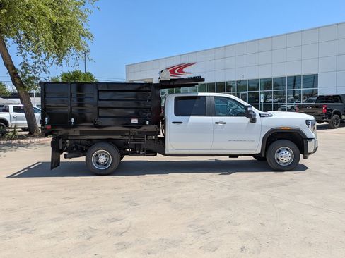 New 2025 GMC Sierra 3500 Pro w/ Convenience Package image 3