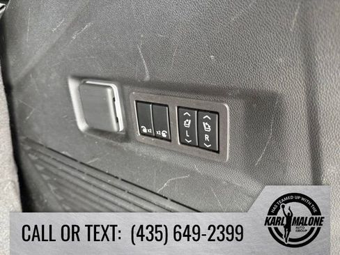 Used 2024 Chevrolet Tahoe Premier AWD/4WD image 34