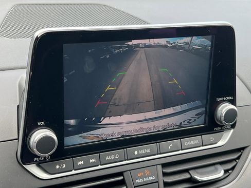 Used 2023 Nissan Altima 2.5 SR image 18