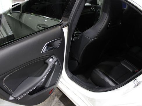 Used 2019 Mercedes-Benz CLA 250 image 13