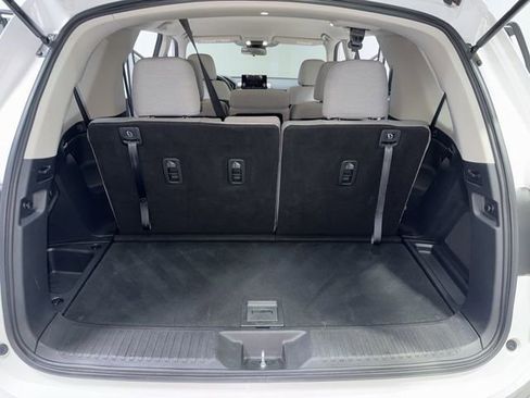 Used 2023 Honda Pilot LX image 25