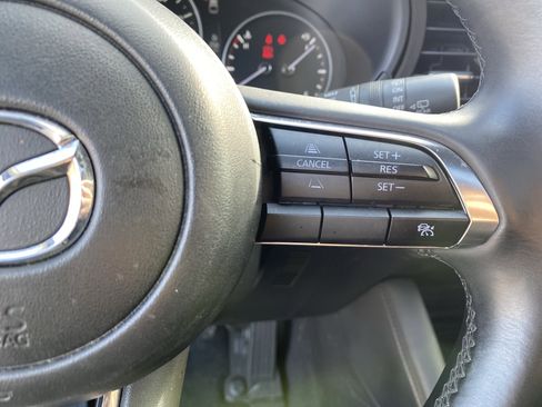 Used 2025 MAZDA MAZDA3 2.5 S Hatchback w/ Premium Pkg image 32