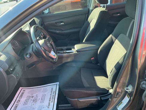 Used 2021 Nissan Sentra SV FWD image 8