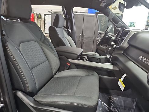 New 2026 RAM 1500 4x4 Crew Cab image 10