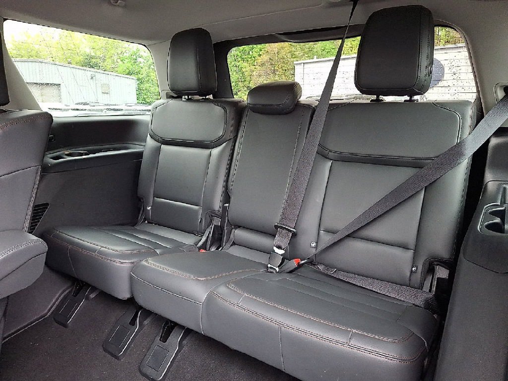 Used 2025 Ford Expedition Active AWD/4WD image 12