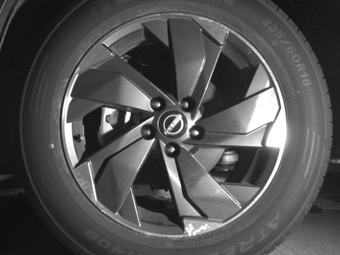 Used 2025 Nissan Rogue SV AWD/4WD image 12