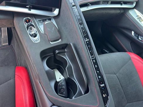 Used 2024 Chevrolet Corvette Stingray Premium Conv w/ Z51 Performance Package RWD image 20