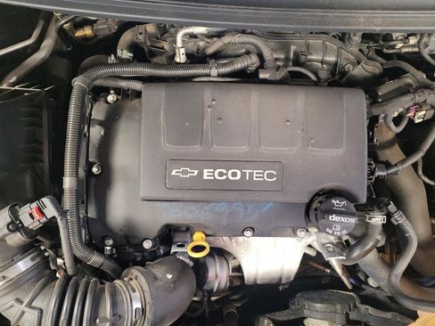 Used 2020 Chevrolet Sonic LT image 30