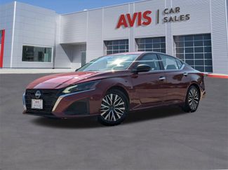 Used 2024 Nissan Altima 2.5 SV image 1