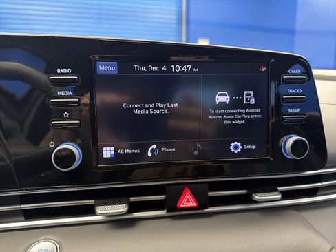 Used 2022 Hyundai Elantra SEL w/ Convenience + Premium Package image 19