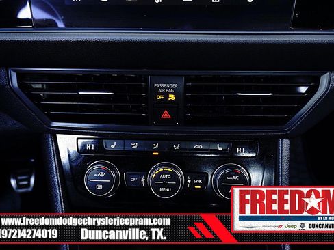 Used 2024 Volkswagen Jetta GLI 40th Anniversary Edition image 22