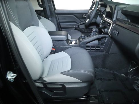 Used 2025 Toyota Tacoma TRD Off-Road AWD/4WD image 34