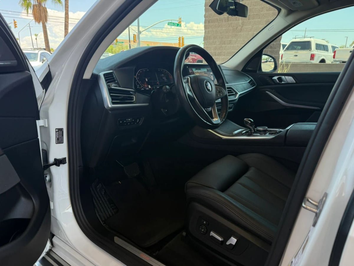 Used 2021 BMW X7 xDrive40i w/ Premium Package AWD/4WD image 41