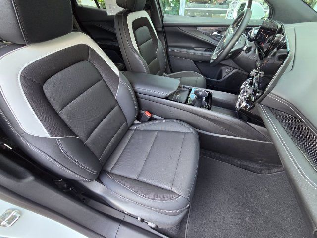 Used 2024 Chevrolet Blazer EV LT AWD/4WD image 19