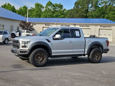 Used 2019 Ford F150 Raptor w/ Equipment Group 802A Luxury AWD/4WD image 3