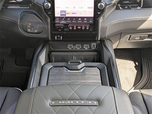New 2026 RAM 2500 Limited image 18