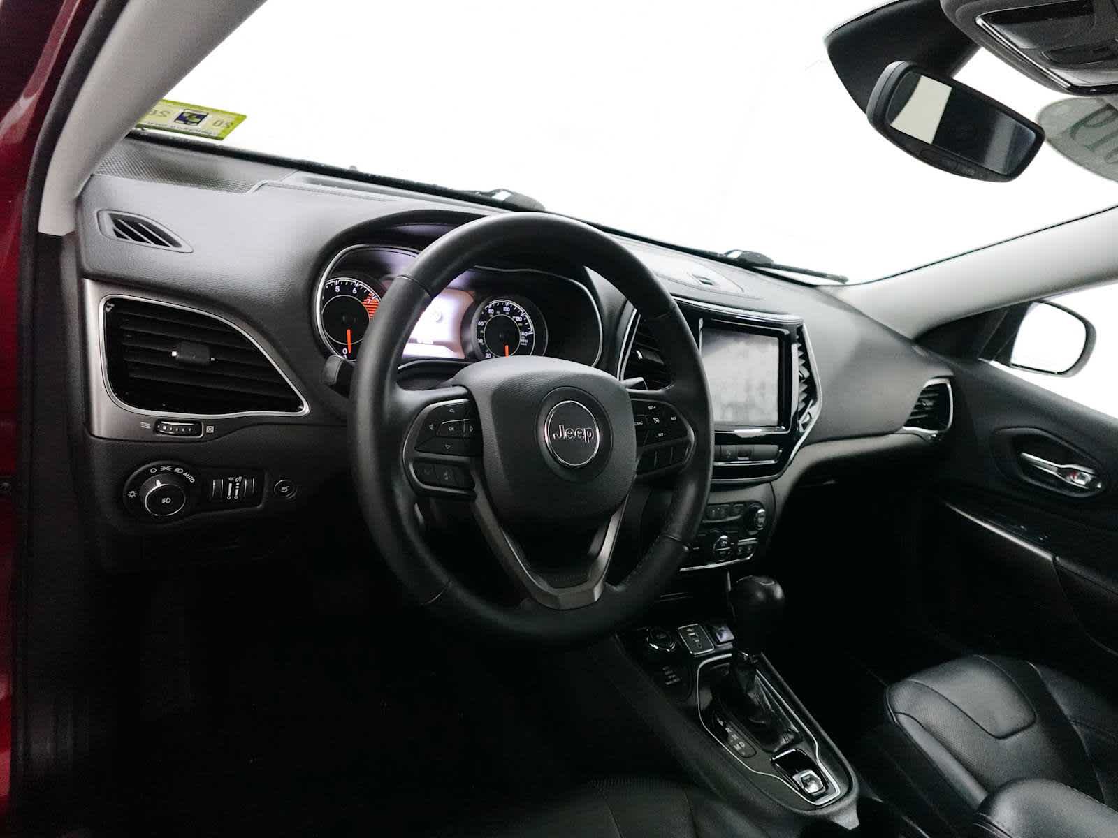 Used 2019 Jeep Cherokee Limited AWD/4WD image 15
