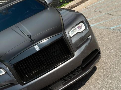 Used 2017 Rolls-Royce Dawn RWD image 6