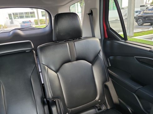 Used 2025 Honda Pilot EX-L image 22