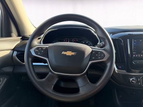 Used 2021 Chevrolet Traverse LS image 12