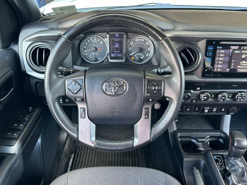 Certified 2019 Toyota Tacoma TRD Sport w/ Technology Package AWD/4WD image 14