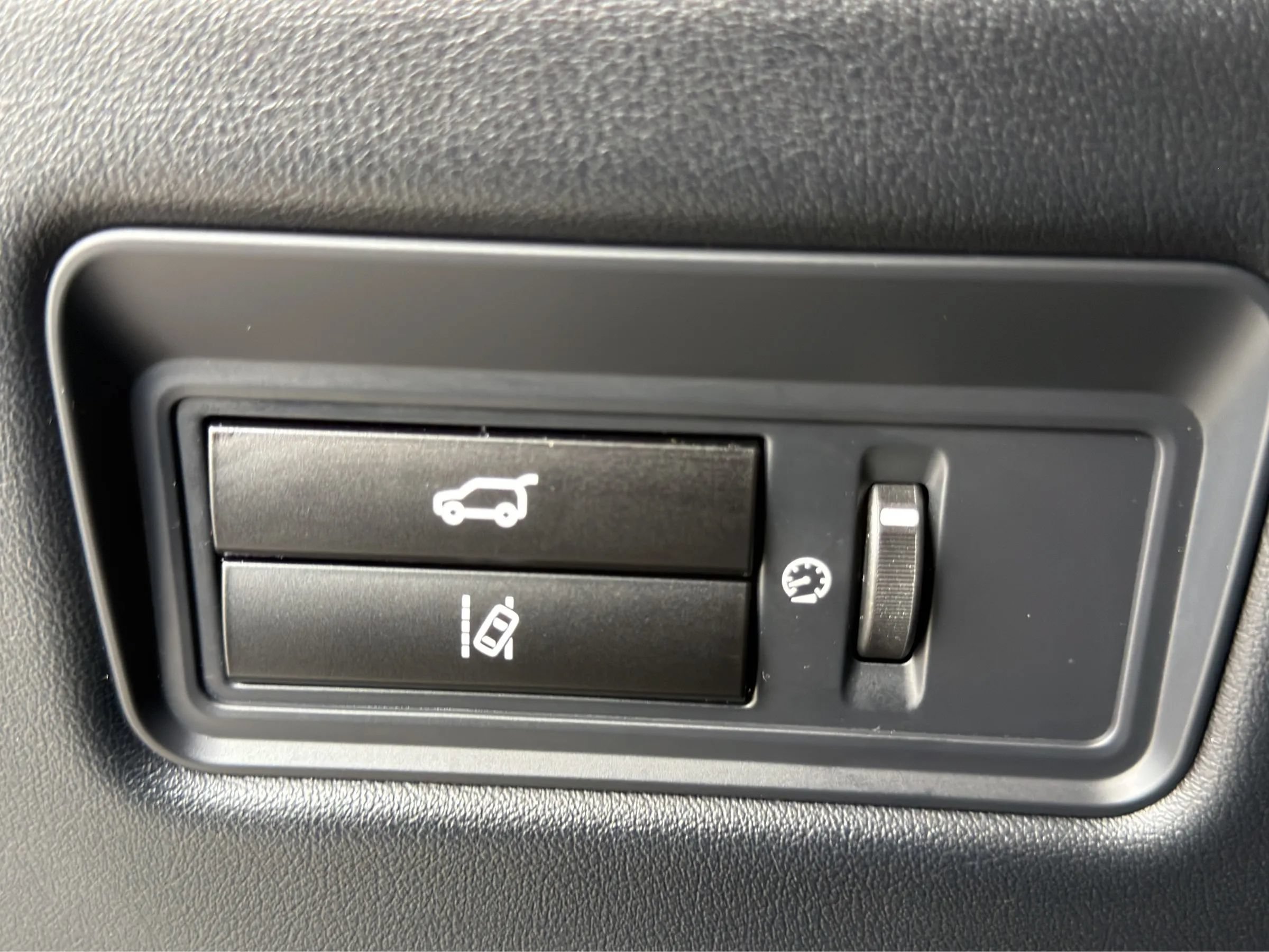 Used 2015 Land Rover Range Rover Supercharged AWD/4WD image 27