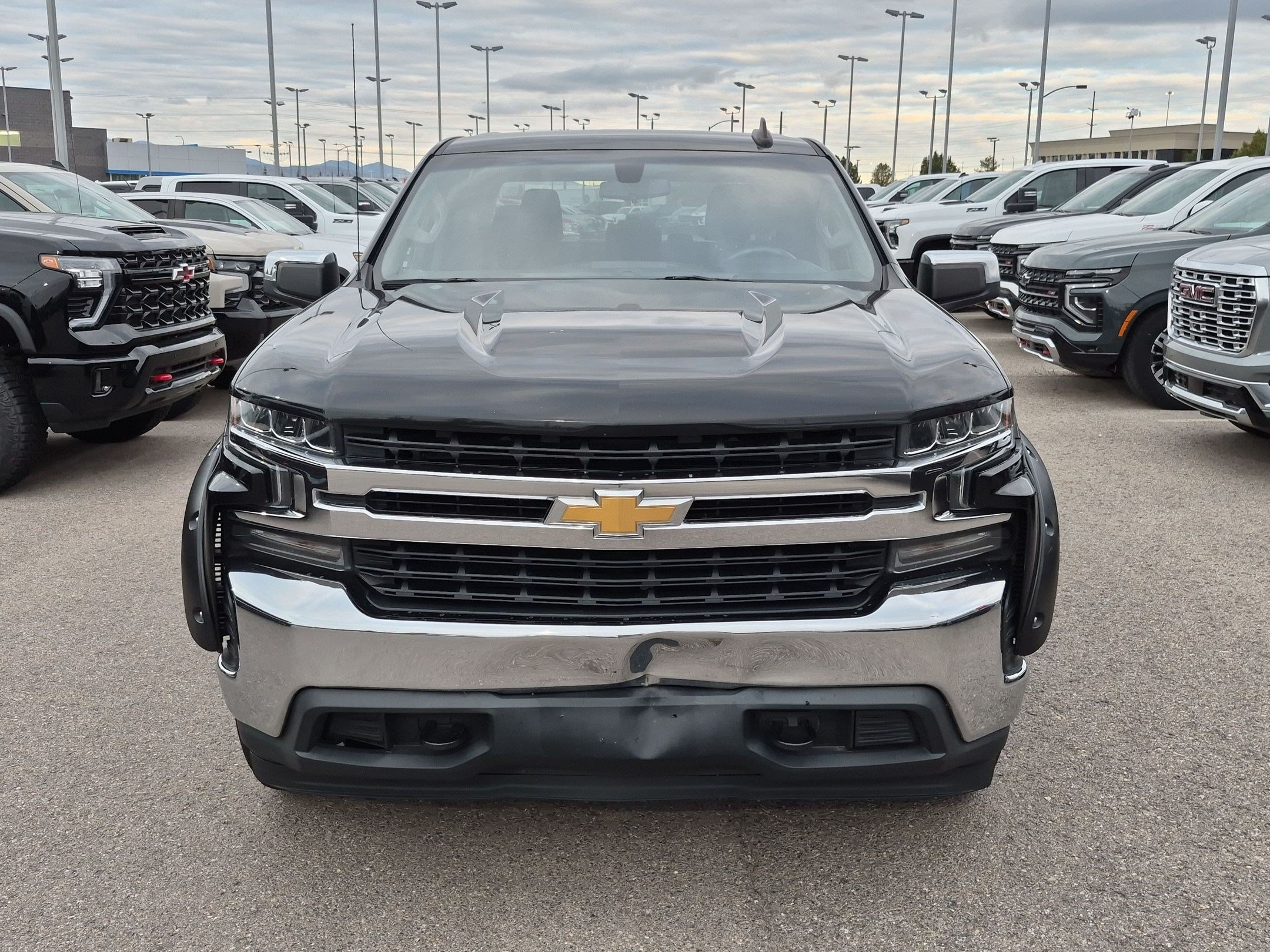 Used 2020 Chevrolet Silverado 1500 LT AWD/4WD image 9