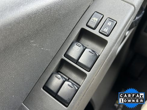 Used 2019 Nissan Frontier PRO-4X image 19