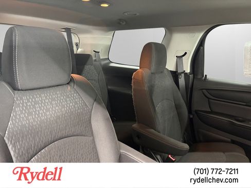 Used 2016 GMC Acadia SLE AWD/4WD image 18
