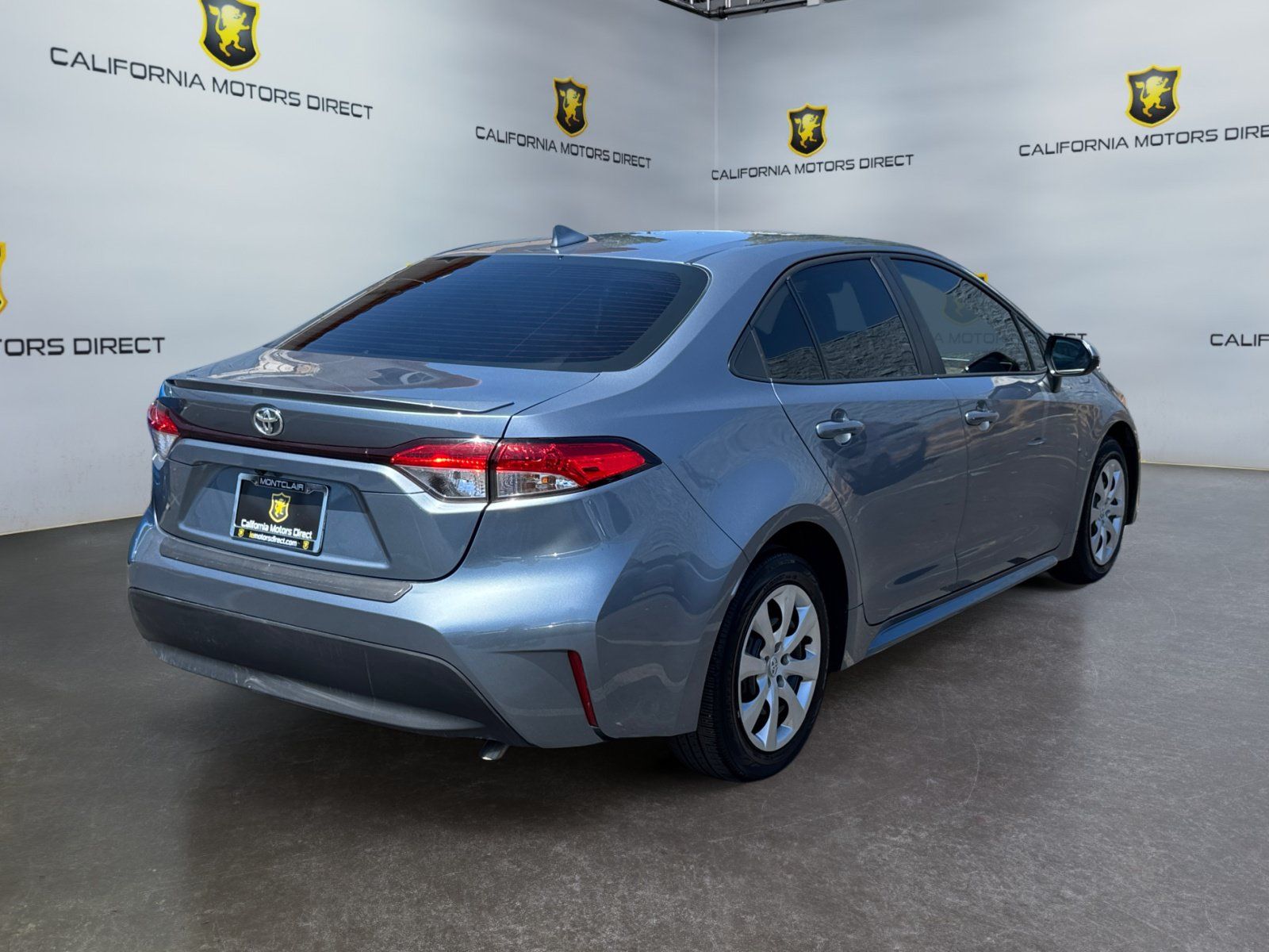 Used 2026 Toyota Corolla LE w/ Carpet Mat Package (TMS) FWD image 5