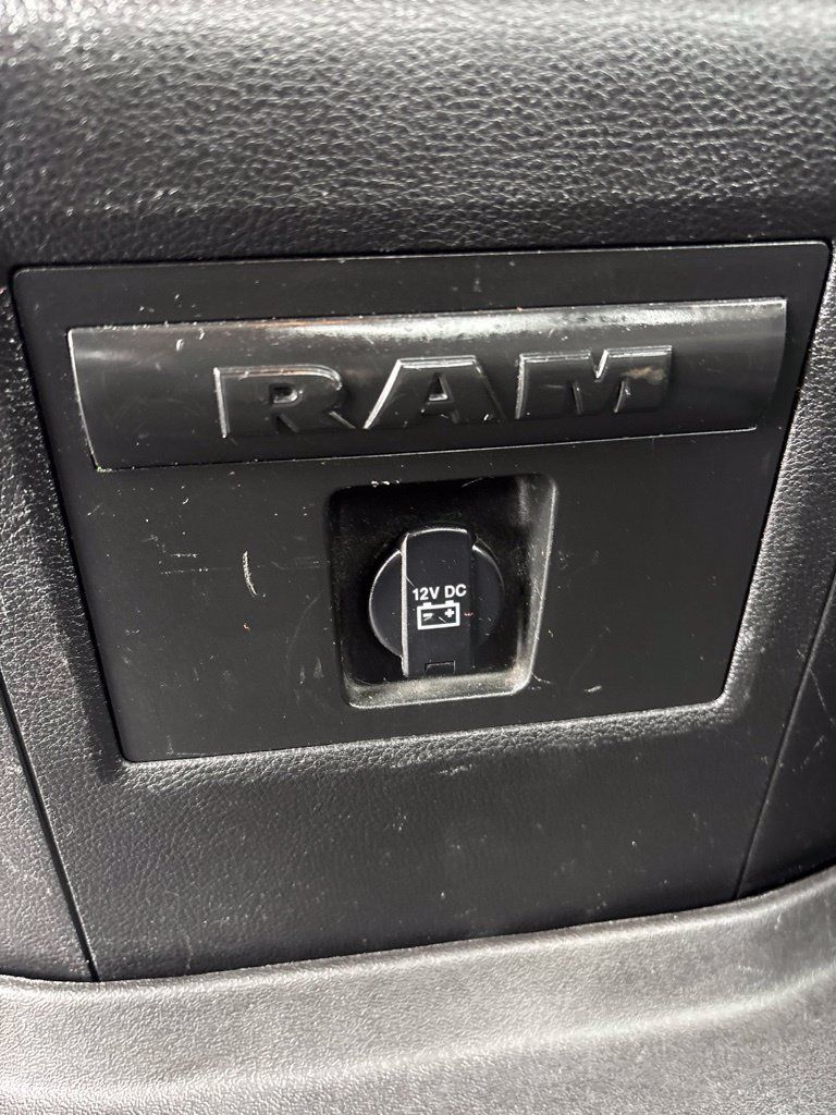 Used 2017 RAM 1500 Big Horn AWD/4WD image 30
