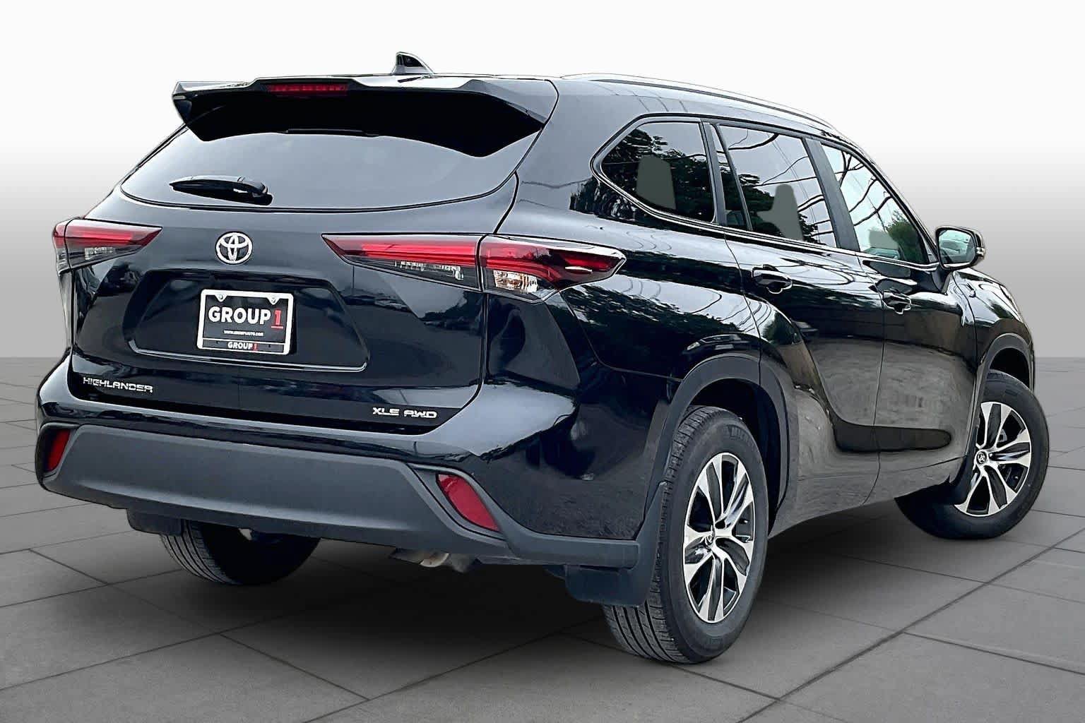 Used 2026 Toyota Highlander XLE AWD/4WD image 13