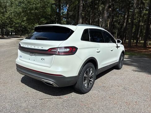 Certified 2022 Lincoln Nautilus Reserve FWD image 3