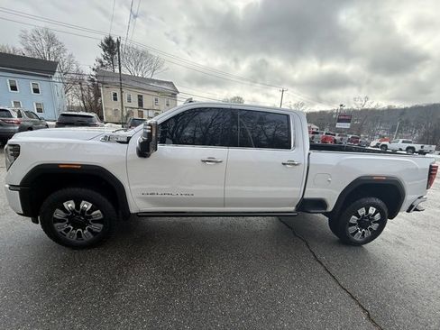 Used 2024 GMC Sierra 2500 Denali w/ Denali Reserve Package image 6