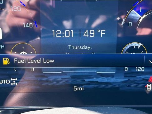 New 2026 Chevrolet Suburban LS image 12