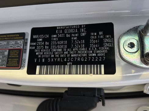 Used 2024 Kia Sorento S image 38