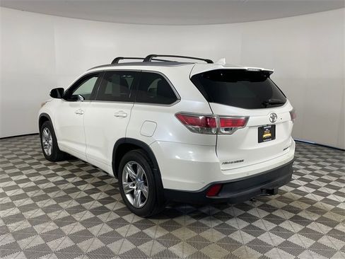 Used 2015 Toyota Highlander Limited image 12