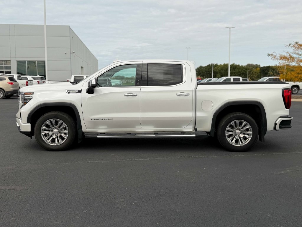 Used 2022 GMC Sierra 1500 Denali w/ Technology Package AWD/4WD image 12