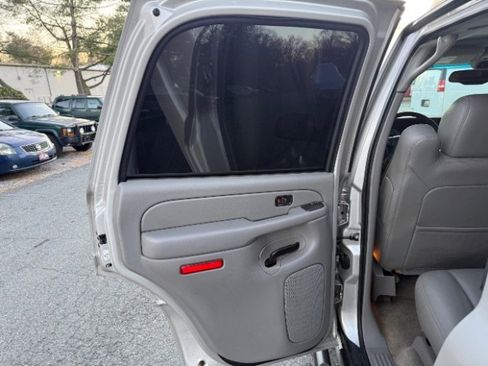 Used 2005 Chevrolet Tahoe Z71 w/ Preferred Equipment Group image 19