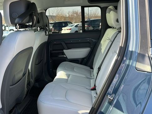 New 2026 Land Rover Defender 110 X-Dynamic SE image 20