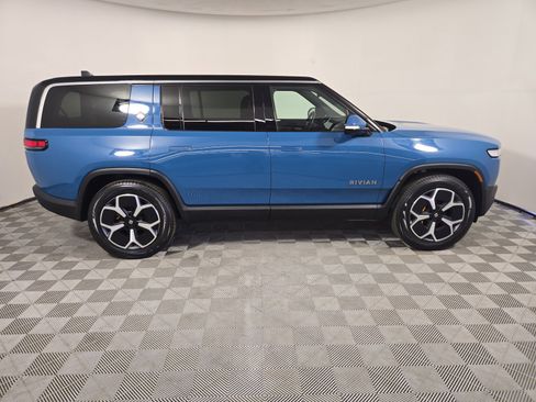 Used 2024 Rivian R1S Adventure AWD/4WD image 6