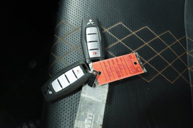 Used 2024 Mitsubishi Outlander SEL FWD image 33