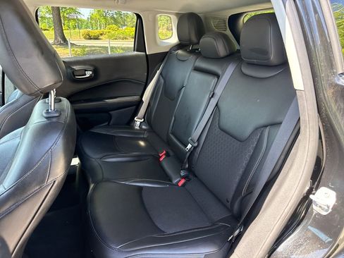 Used 2021 Jeep Compass Latitude w/ Convenience Group AWD/4WD image 32