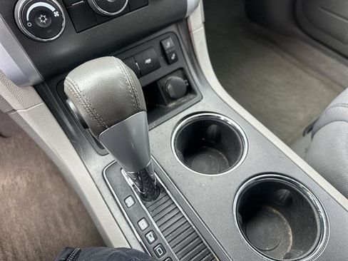 Used 2012 Chevrolet Traverse LT image 19