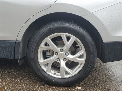Used 2021 Chevrolet Equinox LT image 31
