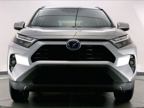 Used 2023 Toyota RAV4 XLE Premium image 2