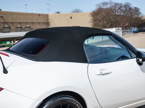 Used 2017 MAZDA MX-5 Miata Club w/ Brembo/BBS Package image 37