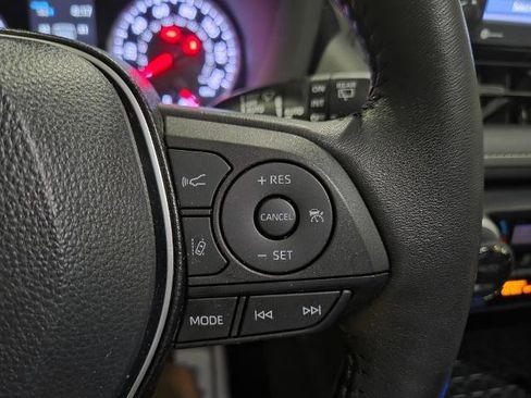 Used 2022 Toyota RAV4 XLE image 22